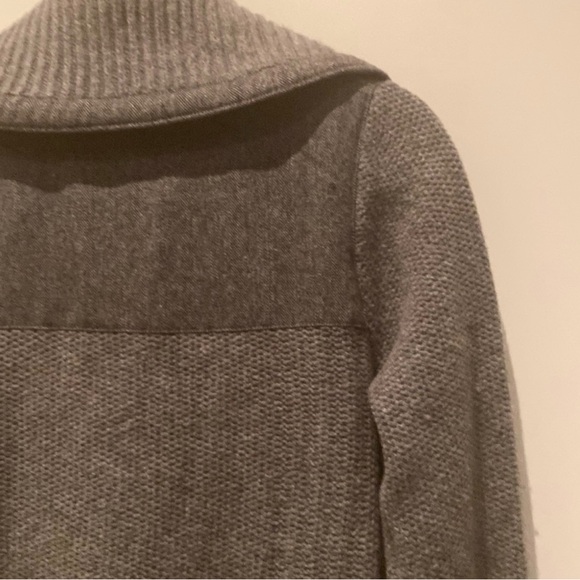 Nobis Cartigan Zip Up Grey Lambs Wool Knit with Tweed accents - Picture 13 of 16